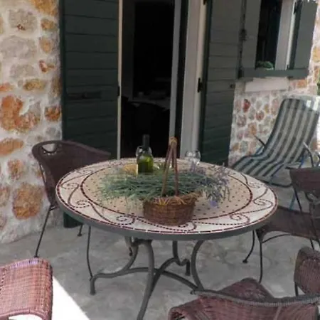 Stone Dalia Apartment *